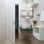 Serafina Farm stay *