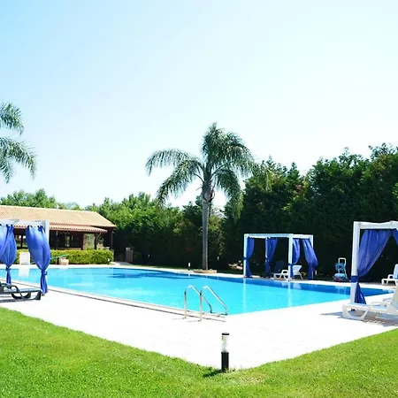 Serafina Farm stay *
